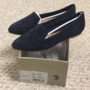 Me Too Audra suede navy suede flats 8M NEW